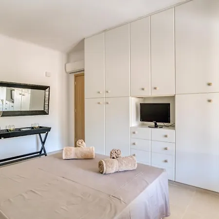 Primrose 빌라 Páros