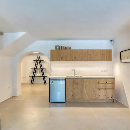 Primrose Parikia (Paros)